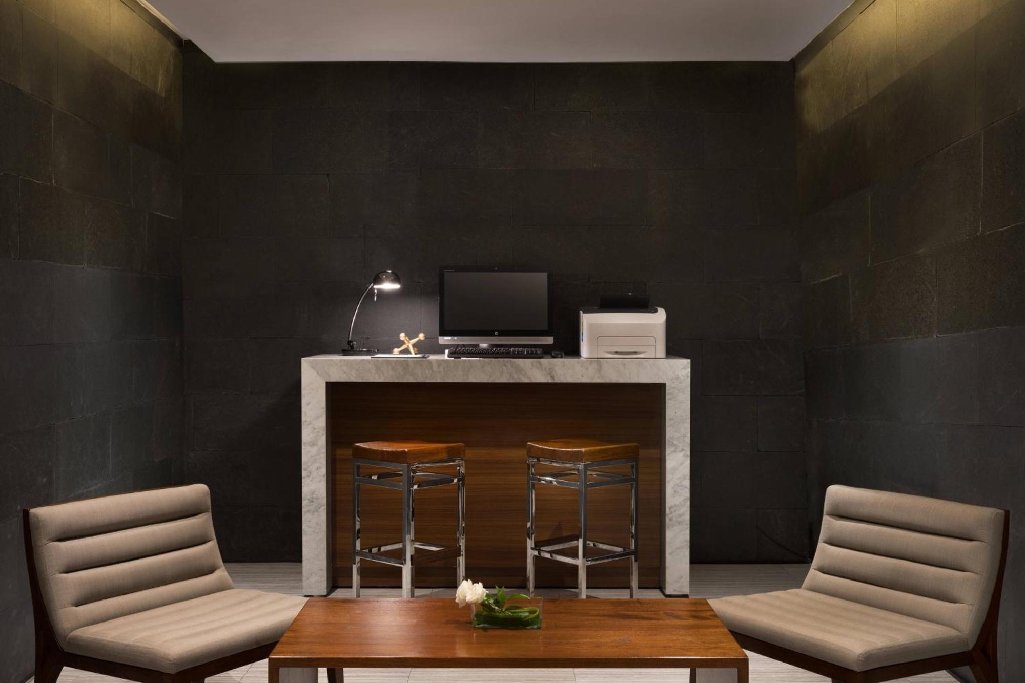 Four Points By Sheraton Jakarta Thamrin Exterior foto