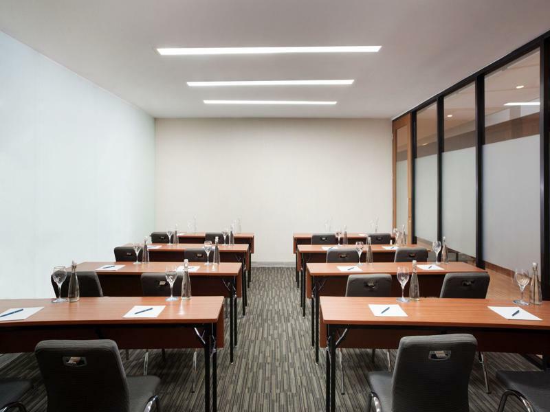 Four Points By Sheraton Jakarta Thamrin Exterior foto